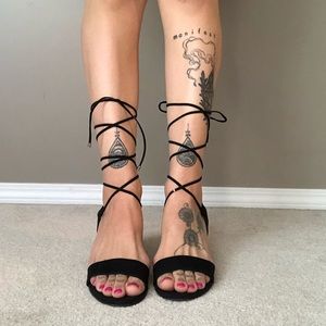 Strappy chunky low heels - worn once